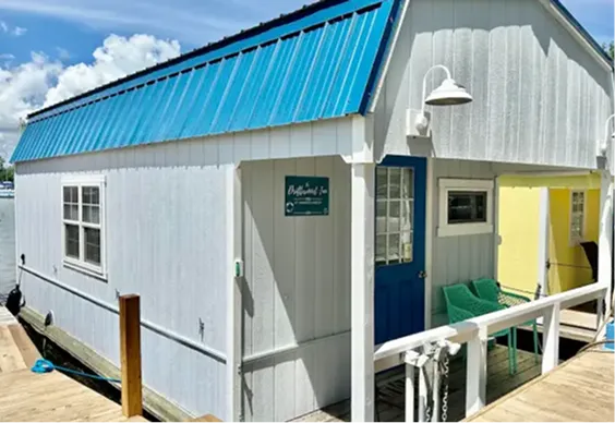 The Driftwood Inn Houseboat - Kelley Marine Center